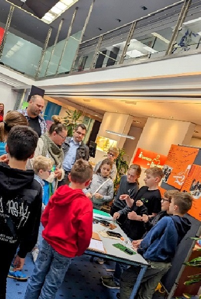 Eröffnung der MINT-Ausstellung „Mobilität in Veränderung“ in Blomberg