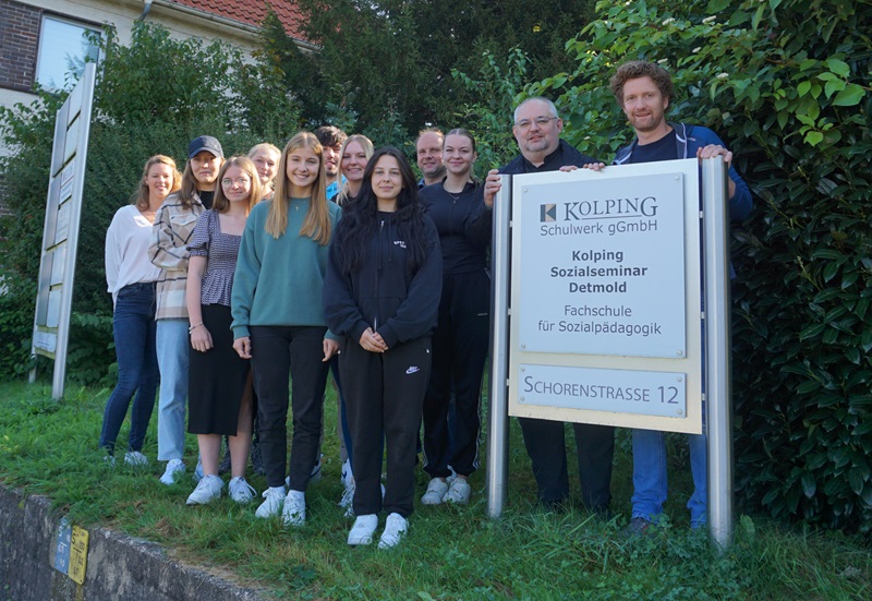 Kooperation zwischen dem Berufskolleg Kolping Sozialseminar Detmold und dem Kreissportbund Lippe besiegelt