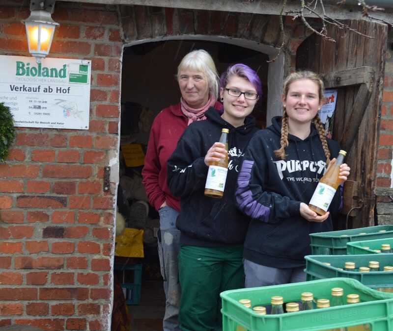 Naturtrüber Direktsaft aus Streuobstwiesen der Region ist besonders empfehlenswert