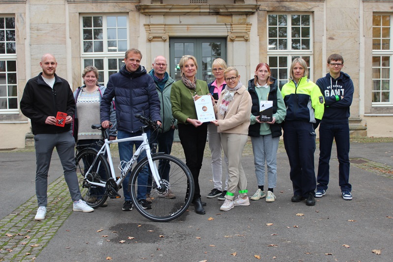 Engelbert-Kaempfer-Gymnasium in Lemgo ist Lippes dritte „Fahrradfreundliche Schule“