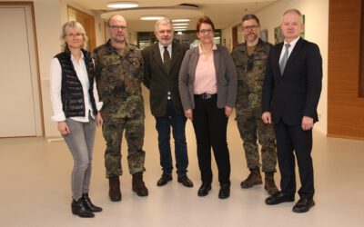 Beiratssitzung der Bundeswehrstiftung Lipperland – Stiftungsmittel für Therapiehund-Ausbildung