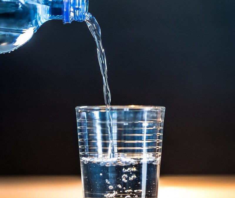 NRW: 2023 wurde 5,1 Prozent weniger Mineralwasser produziert als im Jahr zuvor