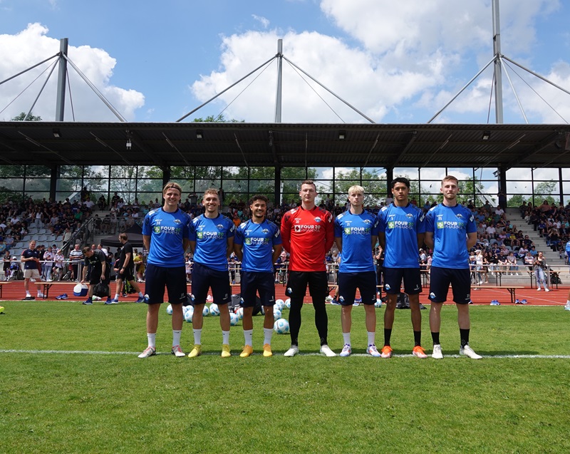 Sonniger Trainingsauftakt mit sieben Neuzugängen