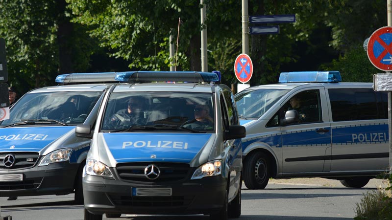 Zwei Verletzte nach Frontalzusammenstoß auf der Ostwestfalenstraße