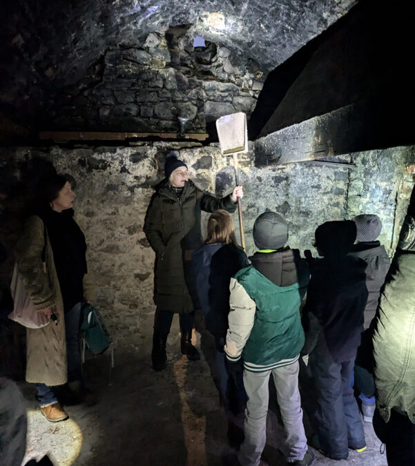 Taschenlampenführung auf Burg Sternberg ein voller Erfolg