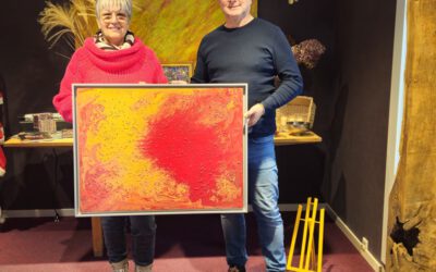 Vernissage und Ausstellung mit farbenfrohen, abstrakten Werken des Künstler Antonio Ugia