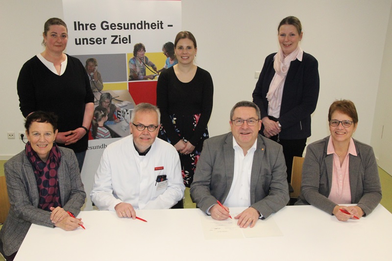 Ambulante Krebsberatungsstelle Kreis Lippe und Klinikum Lippe unterzeichnen Kooperation