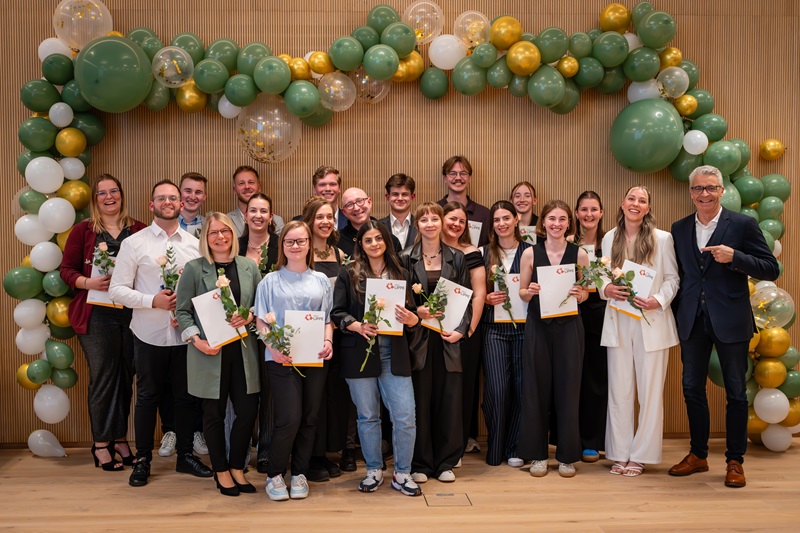 20 neue Physiotherapeutinnen und Physiotherapeuten schließen Ausbildung erfolgreich ab