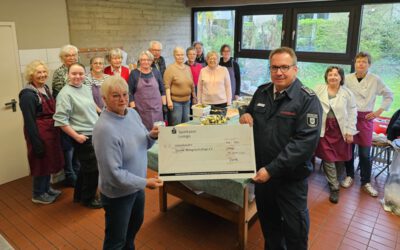 Feuerwehr Lemgo sammelte für den Sozialen Mittagstisch