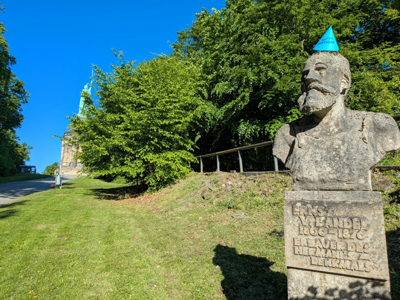 Happy Birthday Bandel: Ein literarischer „Spaziergang“ am Hermann