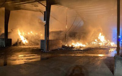 Großbrand bei Entsorgungsunternehmen