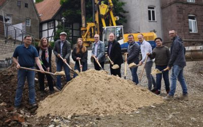 Spatenstich für den Erweiterungsbau der Grundschule am Weinberg in Blomberg