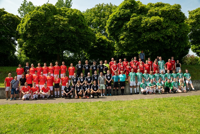 27. Sparkassen Fußball-Traditionsturnier: Gastgeber triumphiert im Inselbad-Stadion