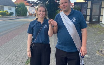 Jubelnd sei’s der Welt verkündet: Neues Königsrott in Blomberg!