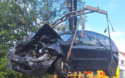 Blombergerin prallt in Gegenverkehr