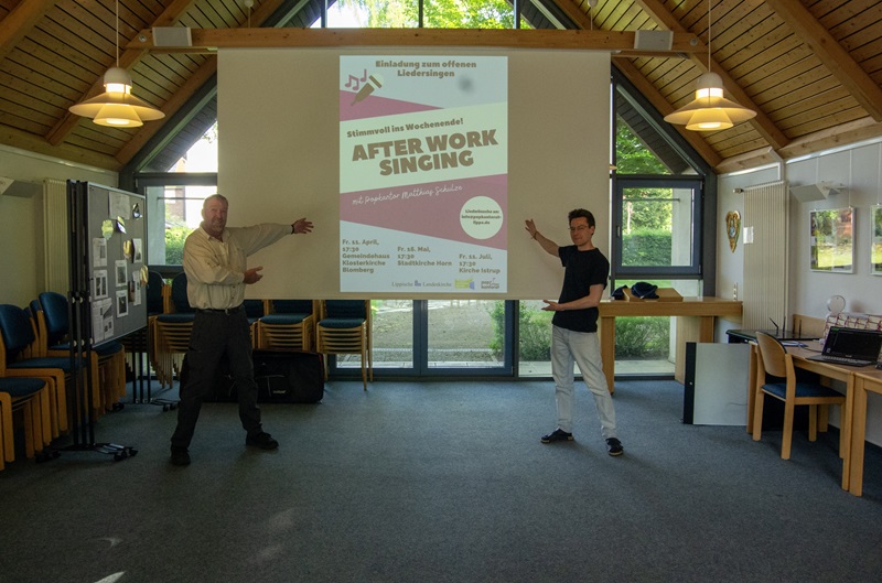 „Stimmvoll ins Wochenende“ mit dem Afterwork-Singing in der Kirche in Istrup