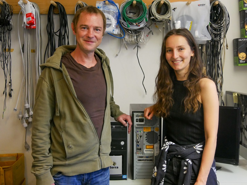 Der Fachbereich Detmolder Schule für Gestaltung spendet Technik für den guten Zweck