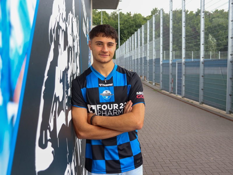 Stürmer Stefano Marino kommt an die Pader