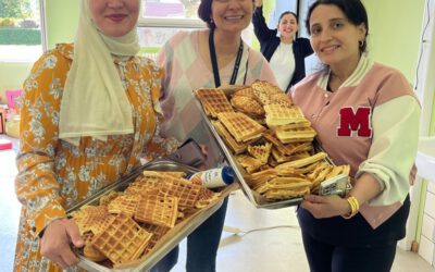 Backen für den guten Zweck: „Rucksack Schule“ des Kreises zeigt, wie Mitgestaltung funktioniert