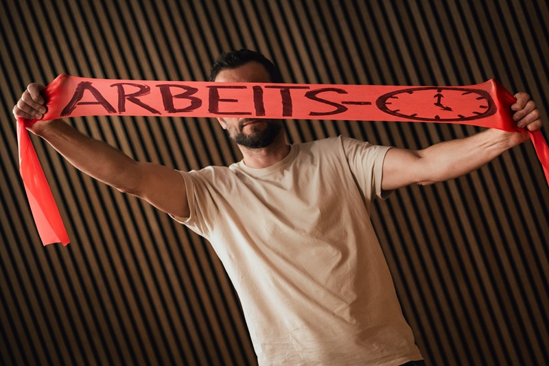 Kreis Lippe schiebt 4,1 Millionen Überstunden – viele zum Nulltarif