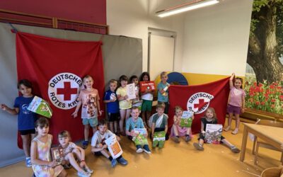 Ersthelfer von Morgen: Kita-Kinder des DRK-Familienzentrums Barntrup besuchen „Kleine Lebensretter“-Kurs