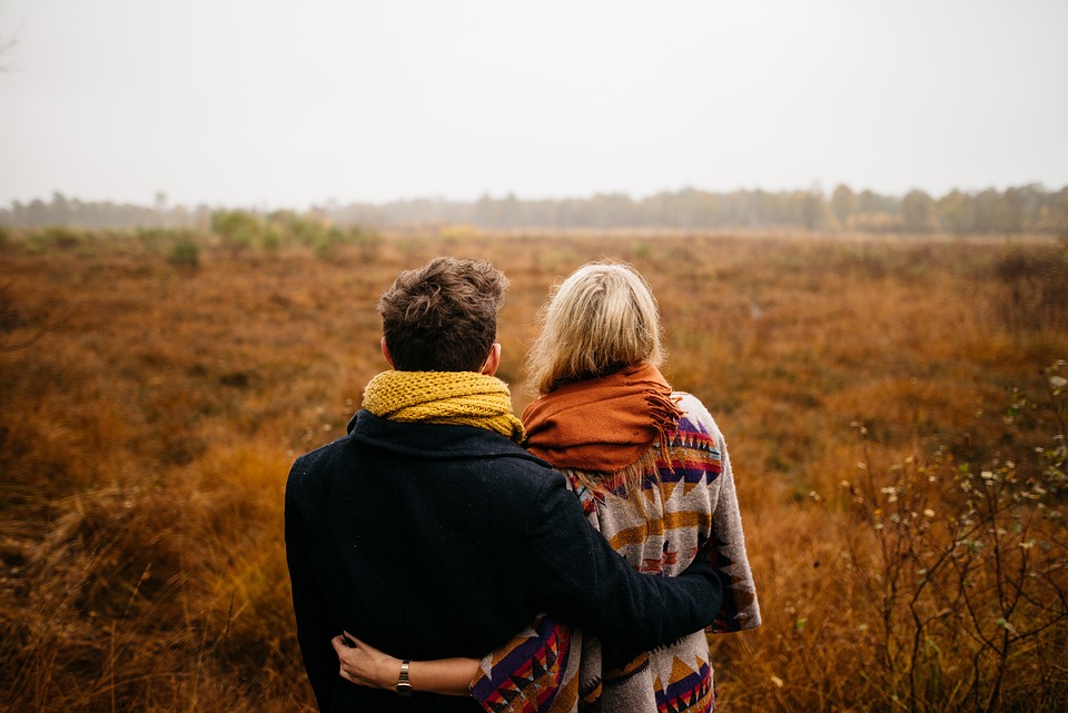 50 und Single: So gelingt die Suche nach einem Partner