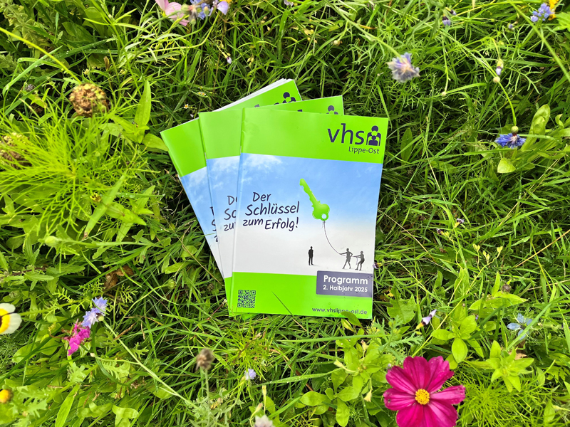 Der Schlüssel zum Erfolg: Das neue Programm der VHS Lippe-Ost ist da!