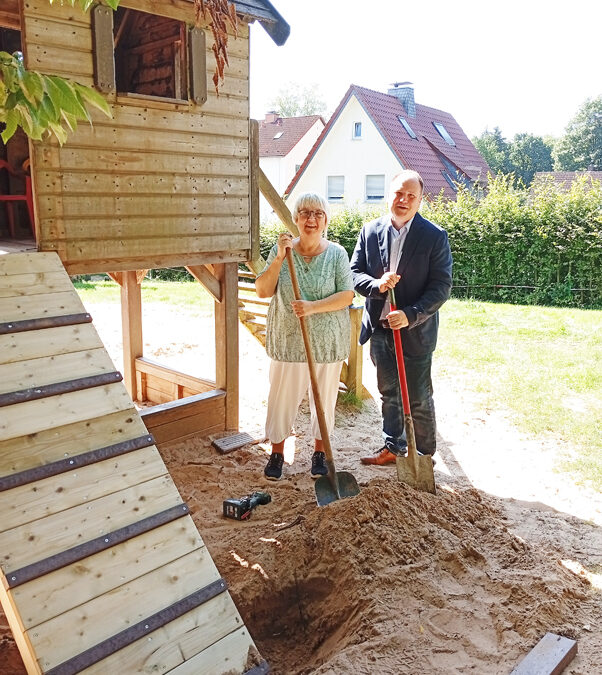Spielplatz der Kita Steinkuhle erstrahlt in neuem Glanz