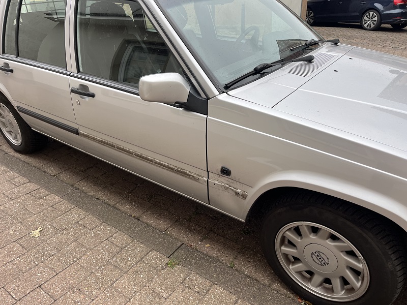 Sachbeschädigung an Volvo 940