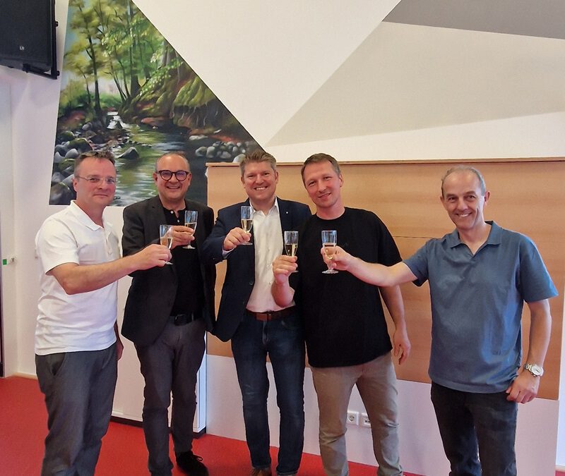 Kunst in Lemgo Süd: Erfolgreiche Eröffnung der Wandmalerei im Quartierszentrum