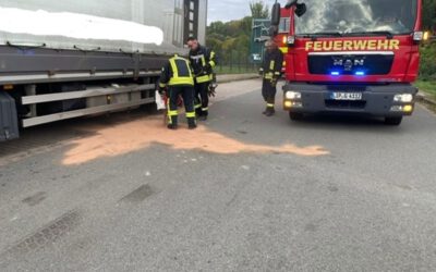 Aufgebrochener Öltank hinterlässt Ölspur