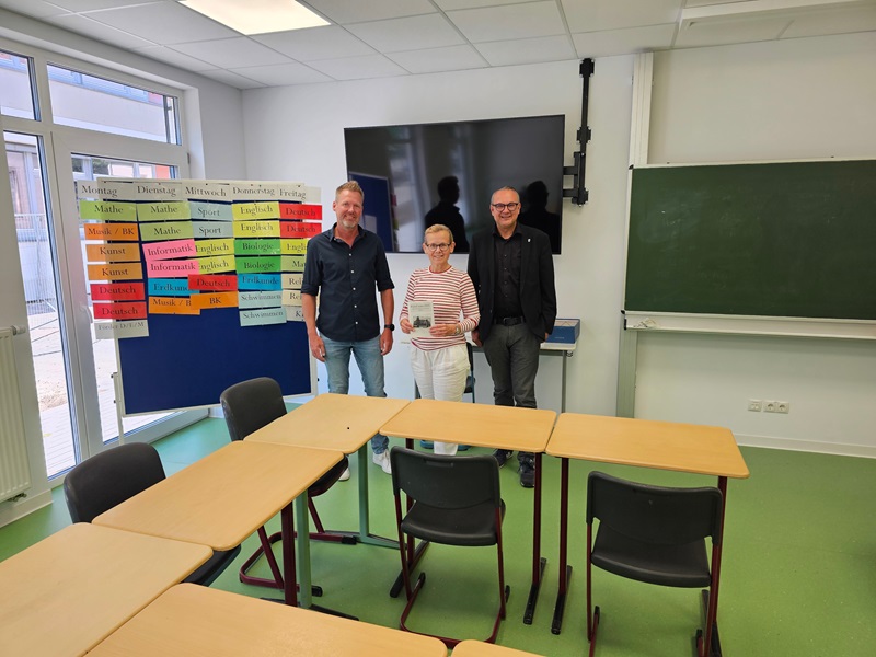 Engelbert-Kaempfer-Gymnasium: Unterricht im neuen Modulbau