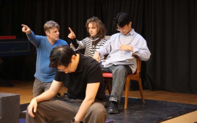 Eine Oper mit vier Klavieren und Tonband