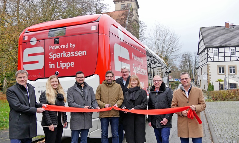 Sparkassen sind Finanzierungspartner der KVG Lippe beim Umstieg auf klimafreundliche Busse