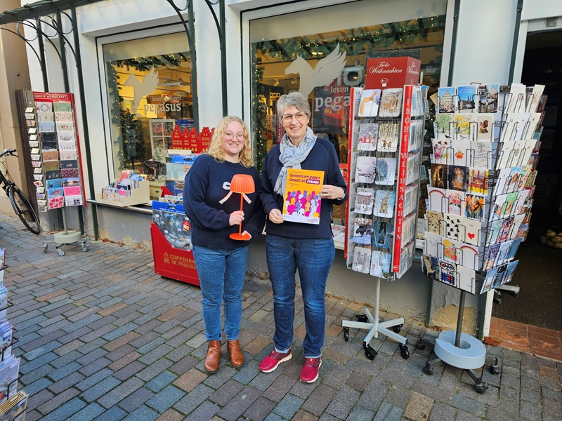 In Szene gesetzt: Oranges Zeichen gegen Gewalt an Frauen