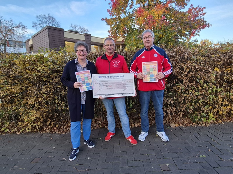 Fanclub „Stern des Südens Lippe“ spendet für lippische Kultur(t)räume