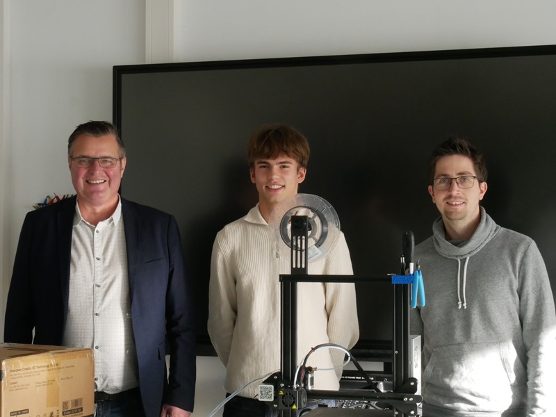 Felix Balzer gewinnt Hauptpreis beim Lippe.MINT-Tag 