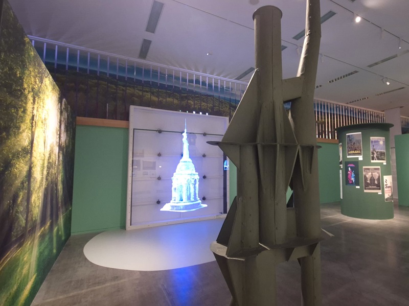 Eine Reise zu Denkmälern aus aller Welt