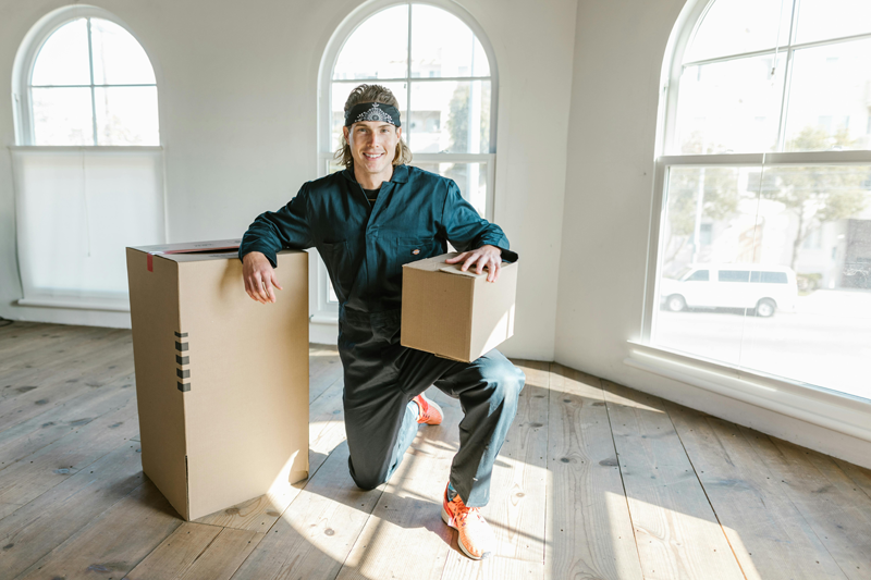 Zwischen Umzug, Übergang und Neubeginn: Was passiert mit dem Hausrat in Umbruchphasen?