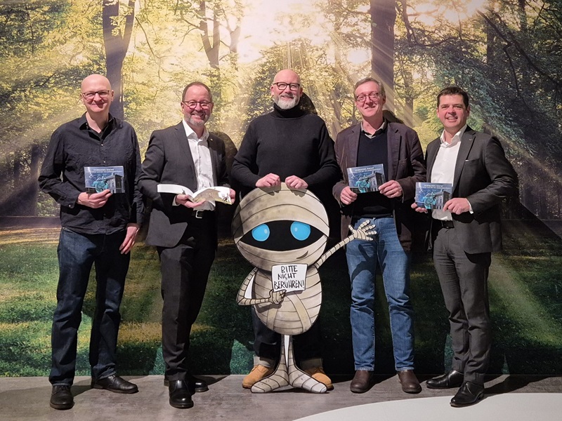 Bunte Neuerscheinung: „Hermanns Nacht – Eine Zeitreise zum Bau des Hermannsdenkmals“