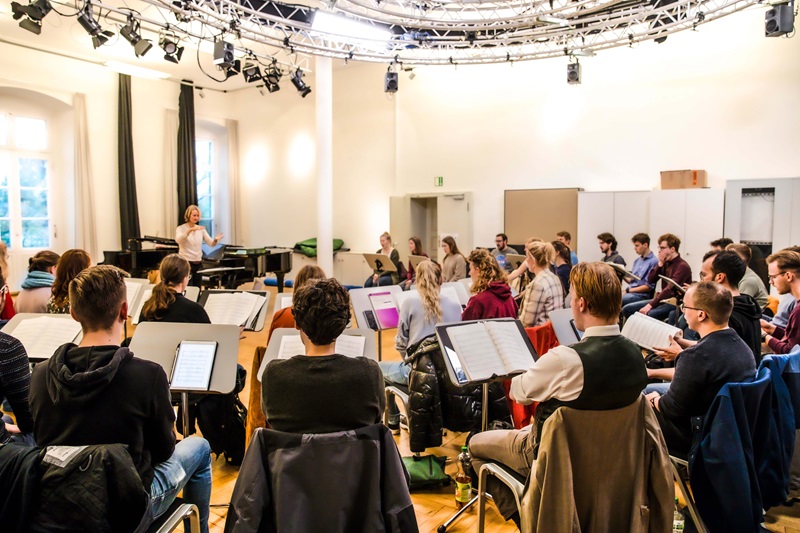 Studierende erarbeiten „Carmina Burana“