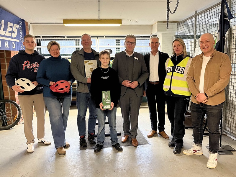 Erste Fahrradfreundliche Schule in Gold
