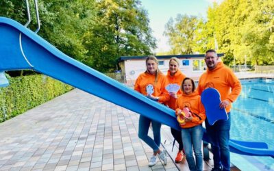 70 Kinder lernen schwimmen