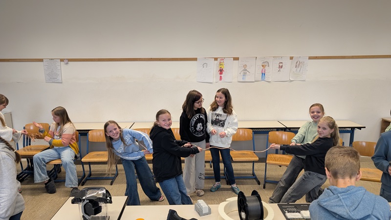 Schulstunde Industrie begeistert erneut Viertklässler
