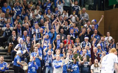 Fanmarsch der „Lemgoer Hexen“ zum Halbfinale des Lidl Final4 in Köln