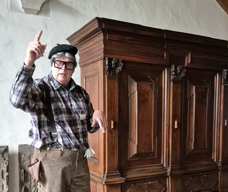 Grummelnd durchs Museum – ein saisonales Vergnügen