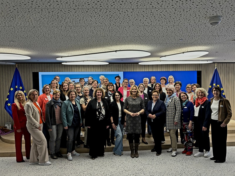 Unternehmerfrauen im Handwerk treffen Europaabgeordnete Mertens in Brüssel