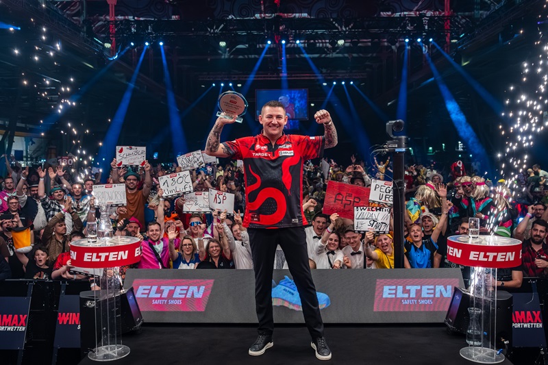 ELTEN Safety Shoes German Darts Grand Prix: Aspinall krönt Osterwochenende