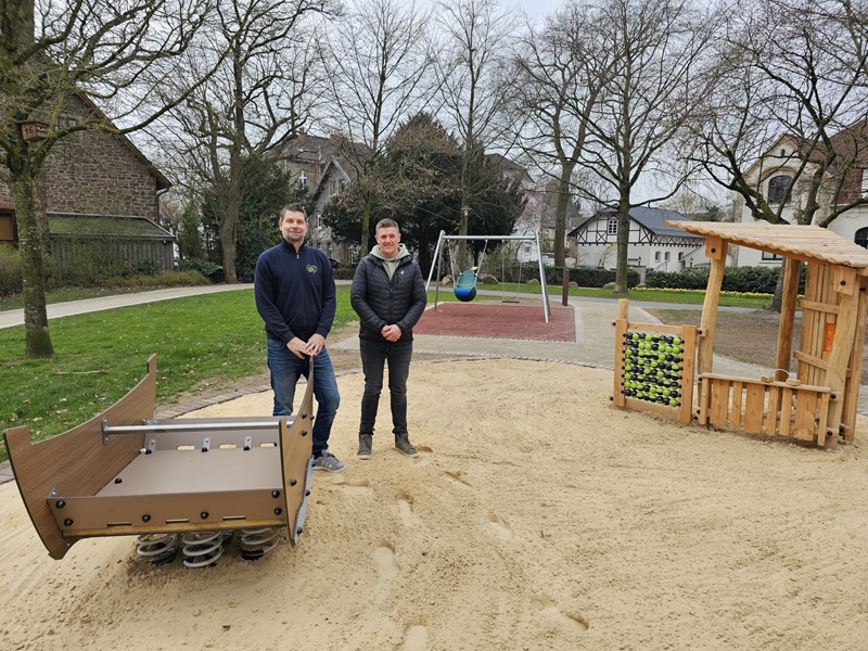 Neue, inklusive Spielgeräte auf dem Johannistorwall