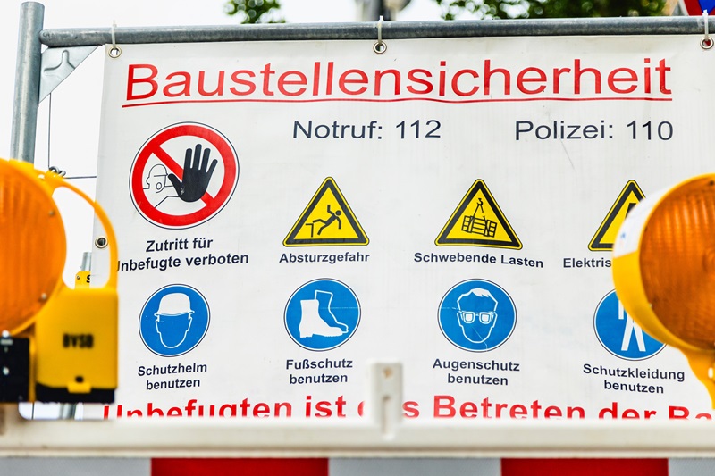 Betriebe im Kreis Lippe sollen den „Wo lauern Gefahren?“-Check machen